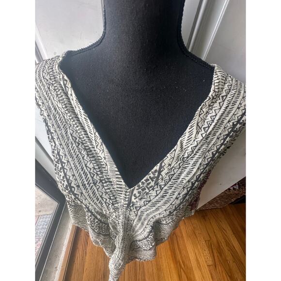 Free People Flowy Dress/Poncho with Black Pattern & Red Embroidery - Picture 2 of 7